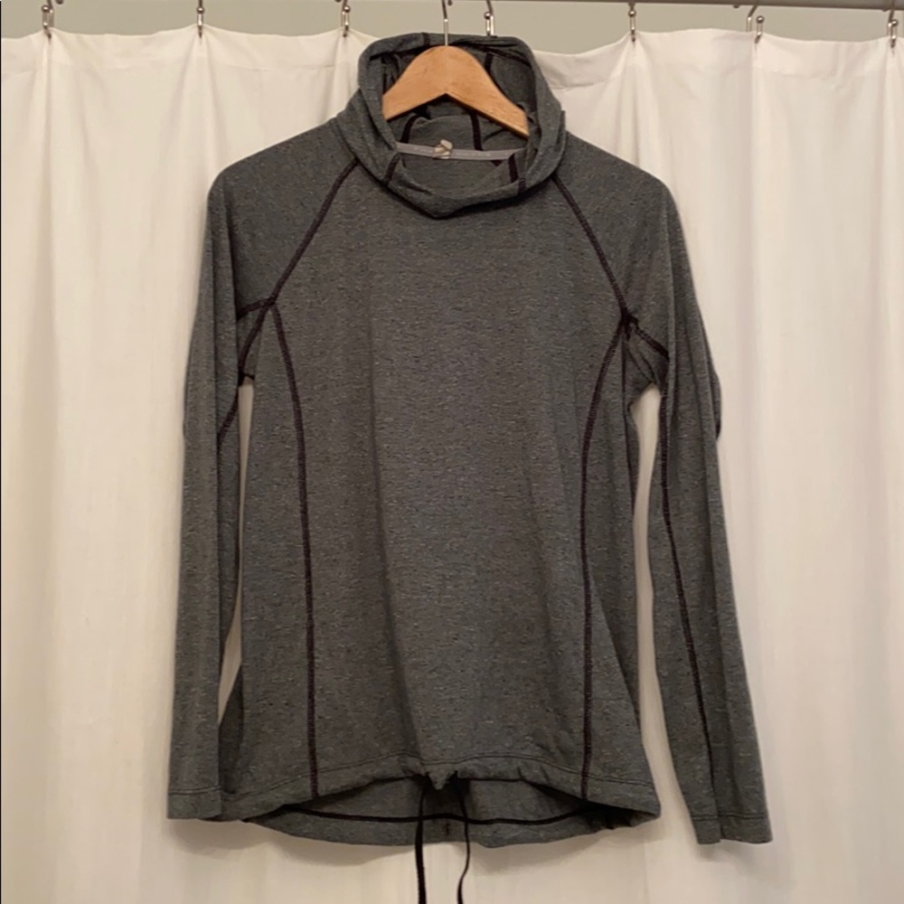 Under Armor pullover, worn in good condition